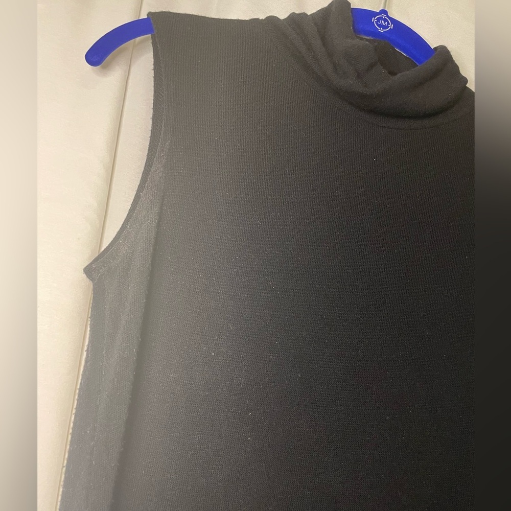 Forever 21 Twentyone Black Lightweight Sleeveless Turtleneck Top Size Medium - Picture 5 of 8